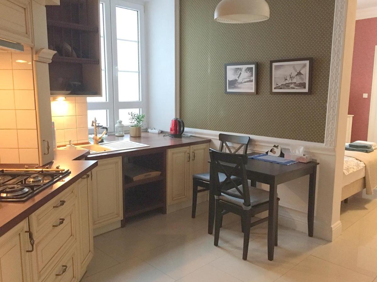 Poznanska Street Apartment Warsaw