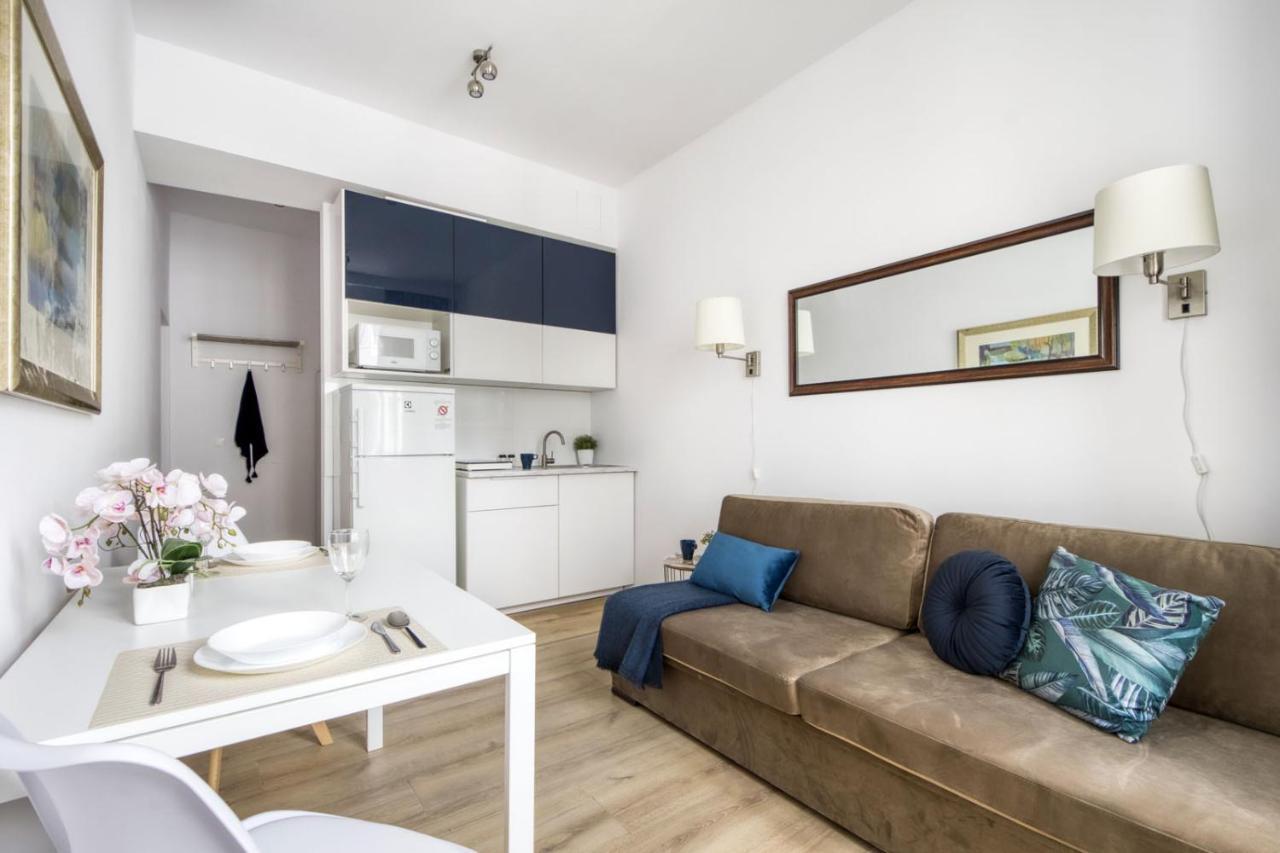 23 Unit Miniapartments Lotnisko Okecie Fajne Ministudio Przy Bitwy Warszawskiej