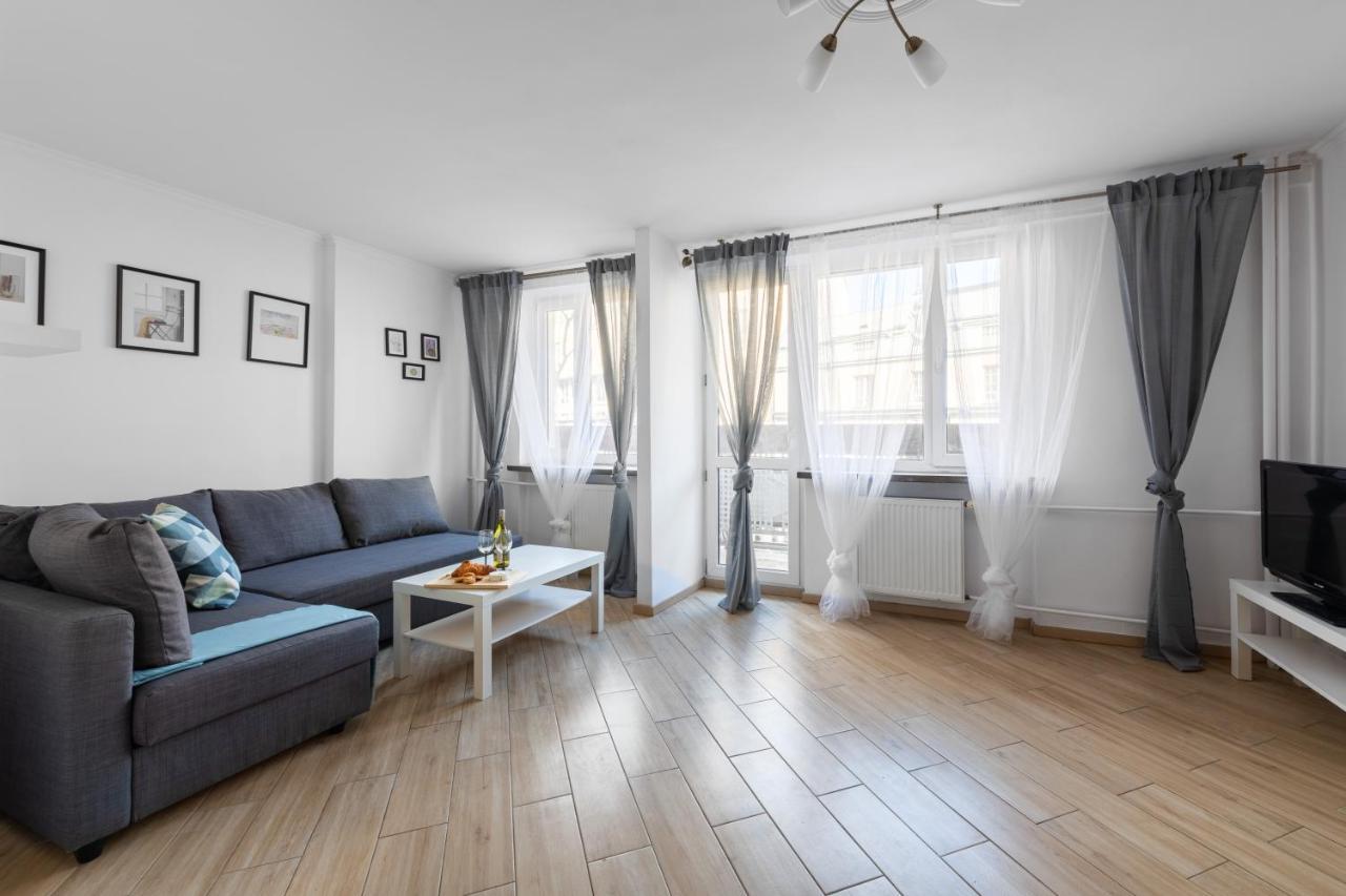 Mokotowska 67: Private With Balcony Near Us Embassy Apartment *