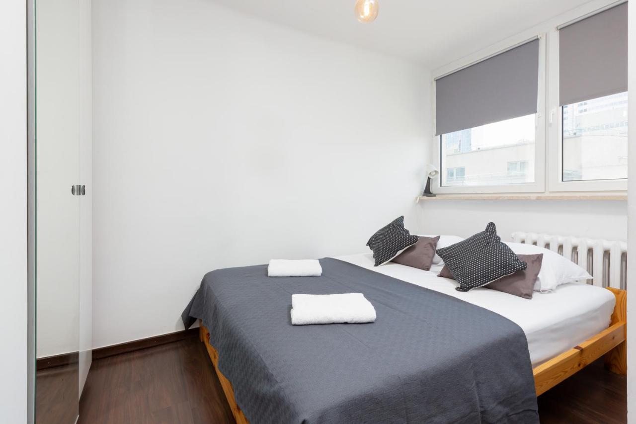 Grzybowska By Renters Apartamento