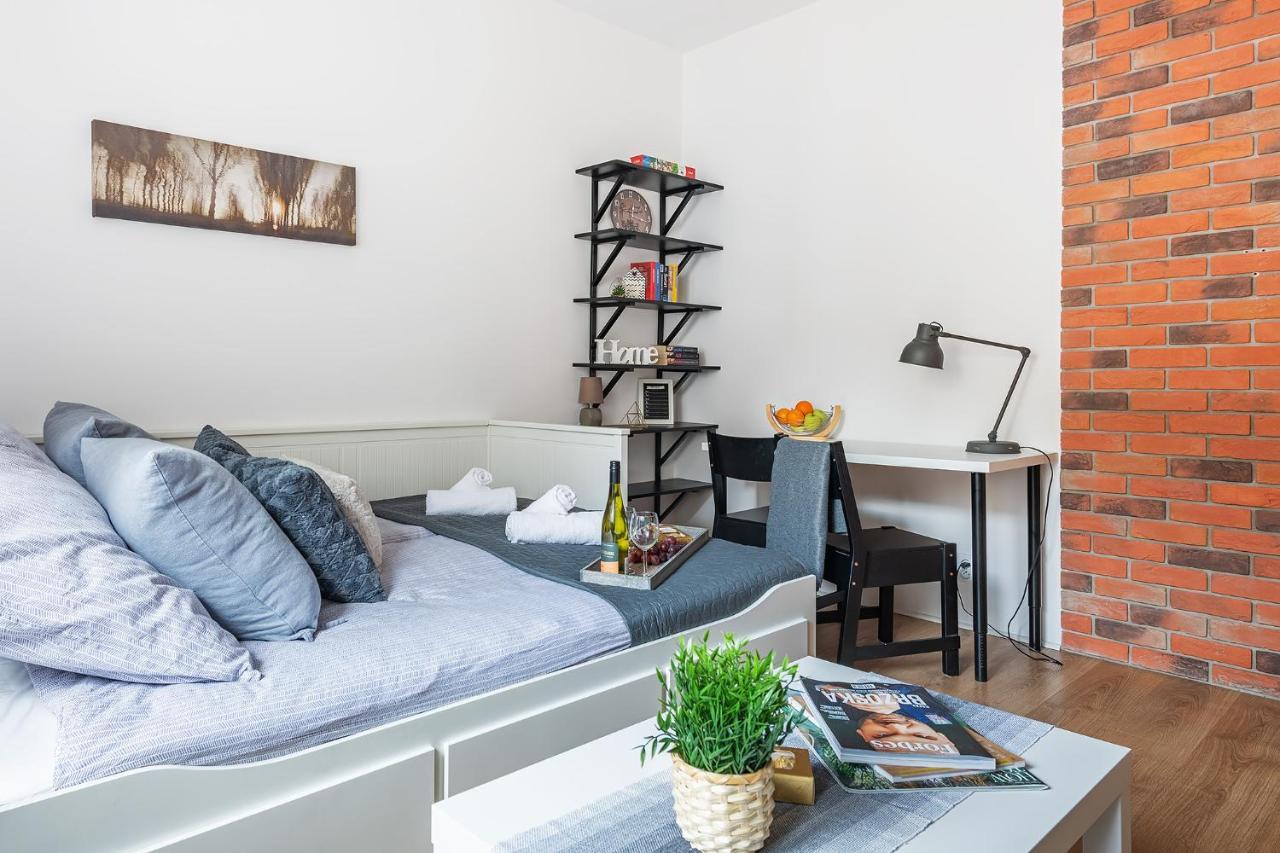Marszalkowska 83 - Bezplatny Parking - Free Parking - W Pelni Wyposazona Kuchnia - 500m Do Dworca Centralnego - Okna Od Strony Dziedzinca - Wifi - Smart Tv Apartment *
