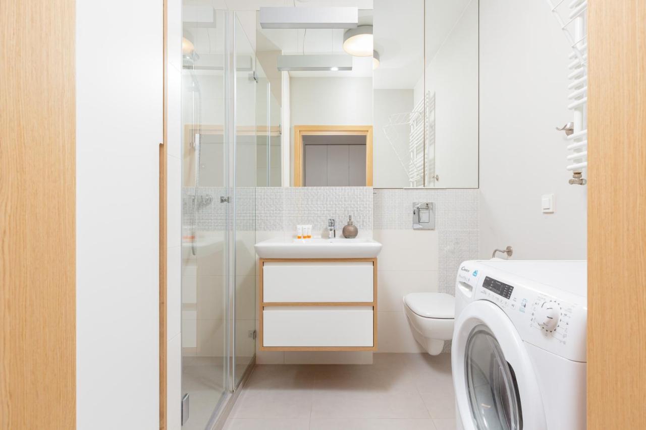 Apartment Kolorowy Goclaw By Renters Warschau