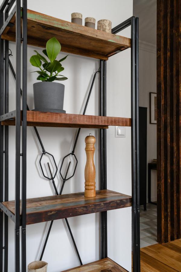 Apartment Oomph Supreme *