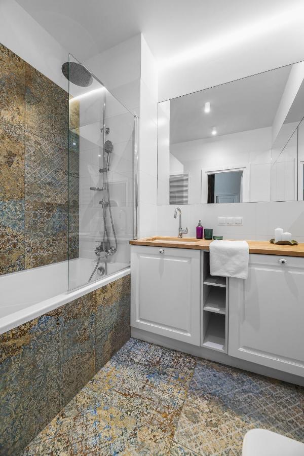 Apartment Oomph Supreme *