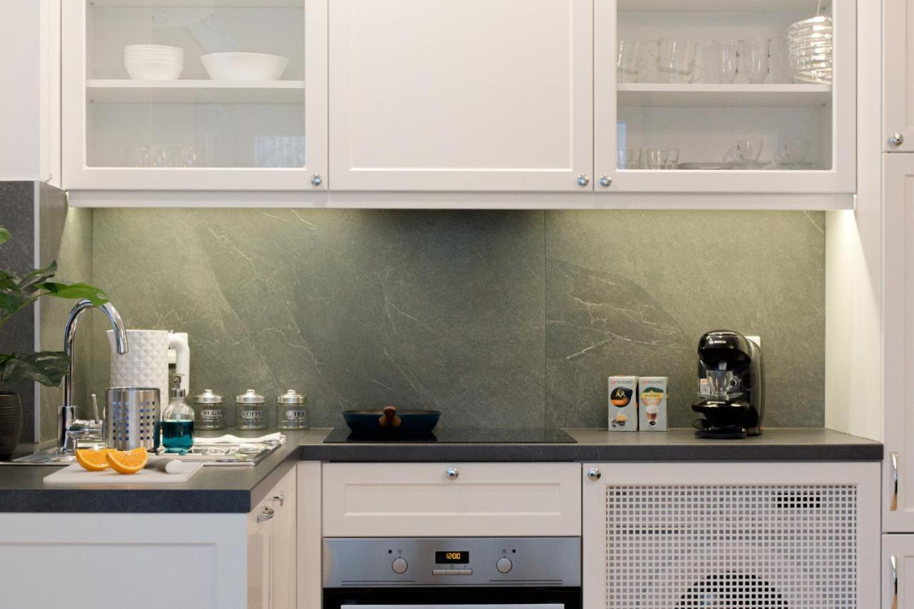 Seasons By Alluxe Boutique Apartament