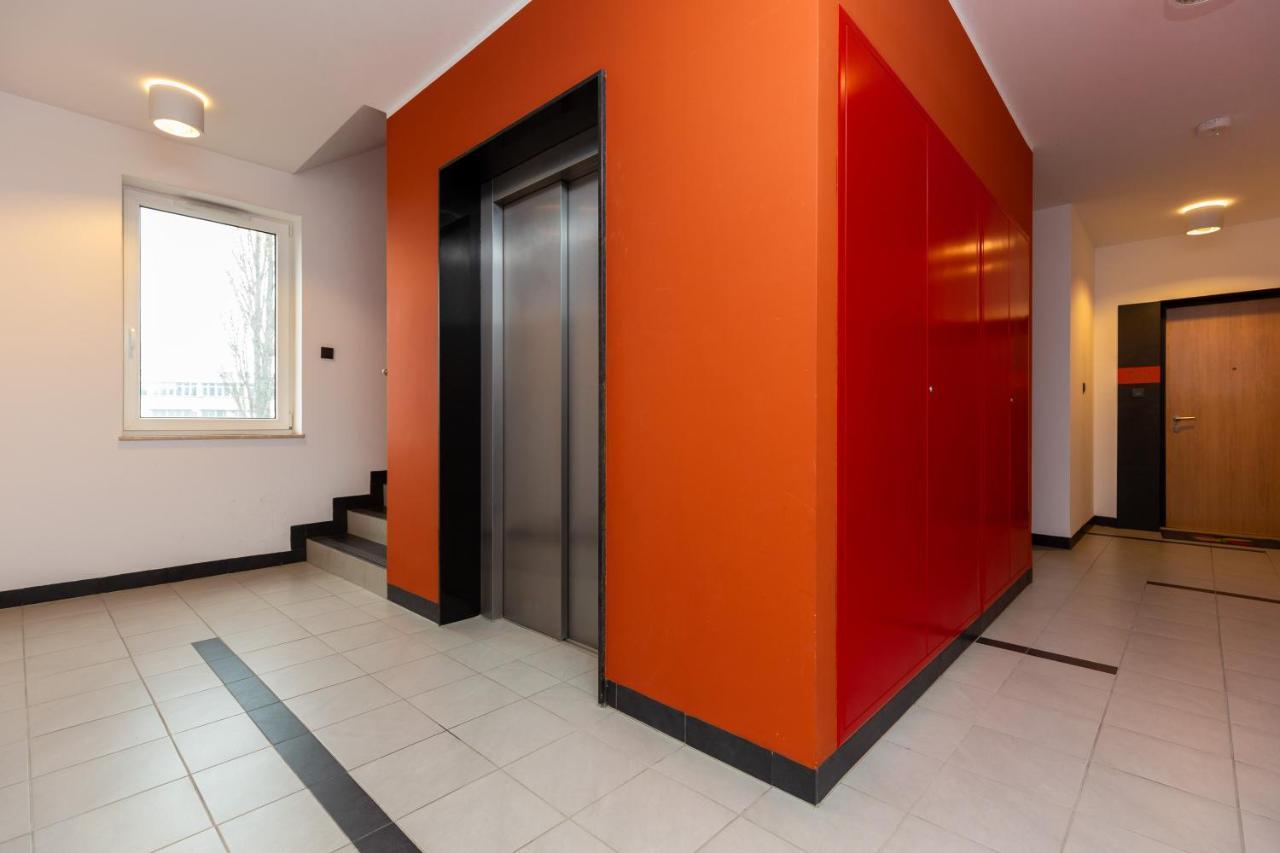 Apartment Kolorowy Goclaw By Renters Warschau