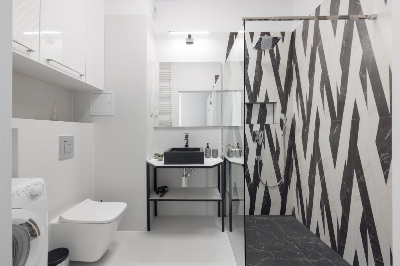Purple Luxury Apartment Warsaw
