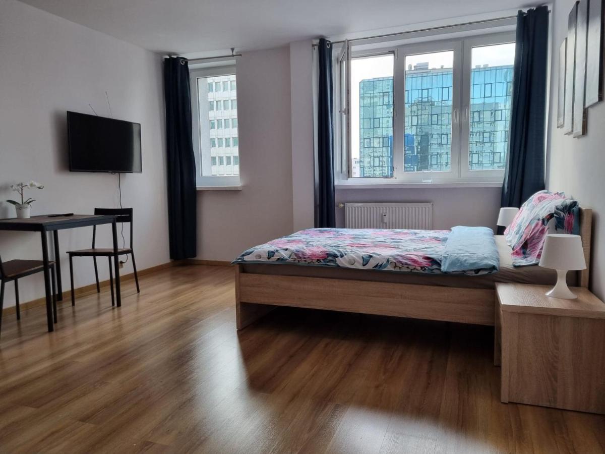 Strict Center, Wifi, Next To Railway Station, Zlote Tarasy, Pkin, Scisle Centrum Apartment Warschau