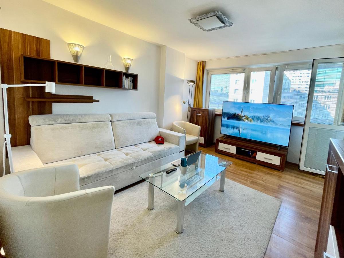 Apartment Sushi Metro Wifi 500 Mbs, 70'tv Netflix Appletv+ *