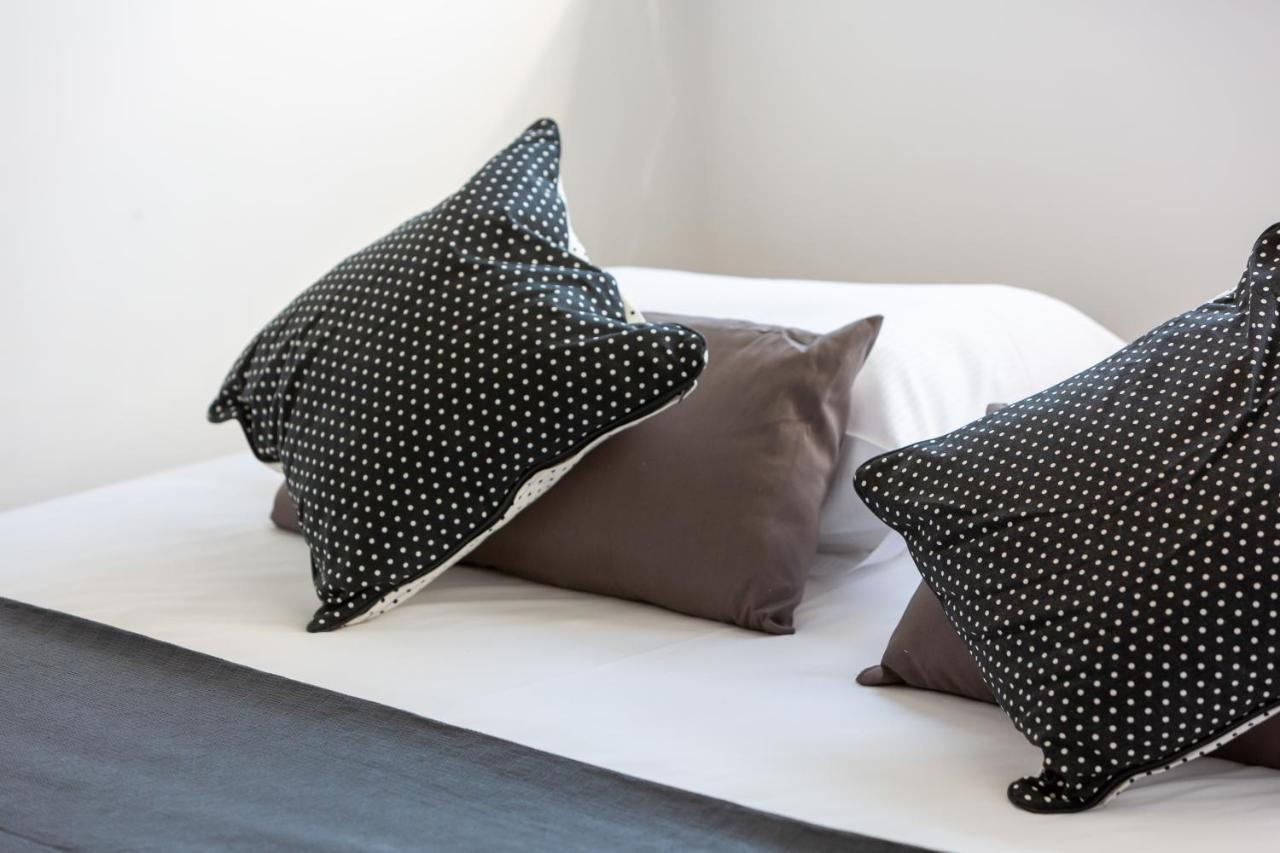 Apartment Grzybowska By Renters Warschau