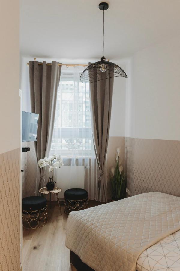Kwatera prywatna Clicktheflat Gdanski Center Prestige Warszawa