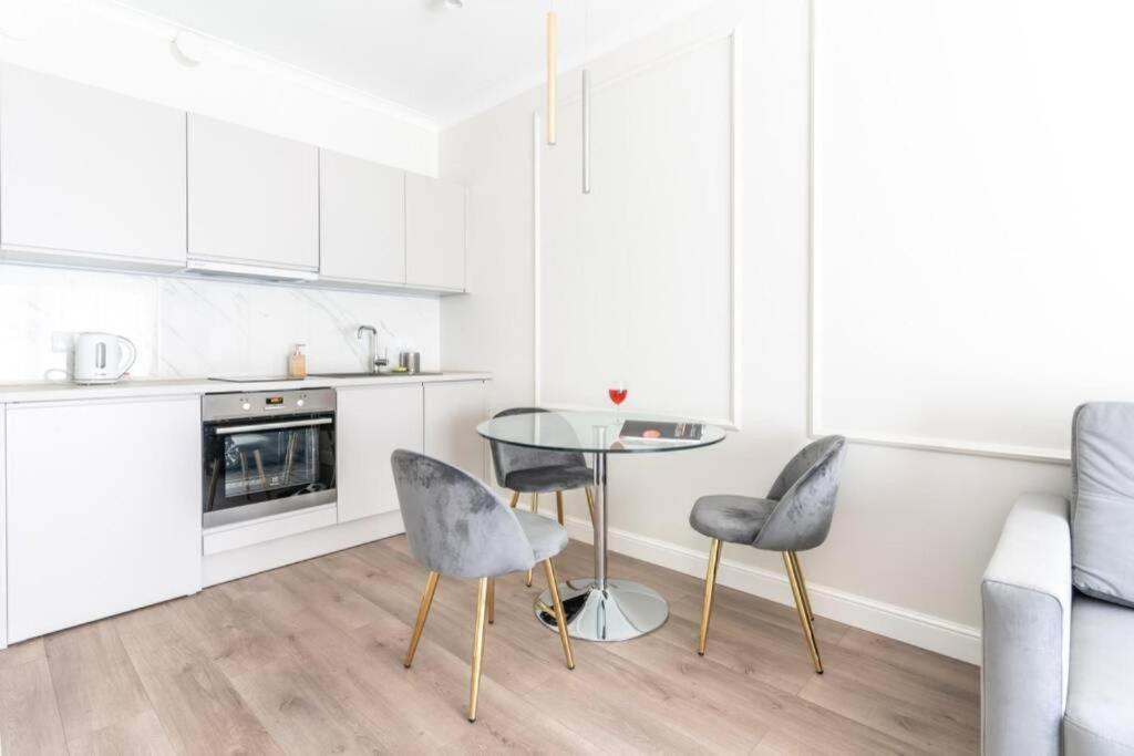 Golden - Mennica Apartment Warsaw