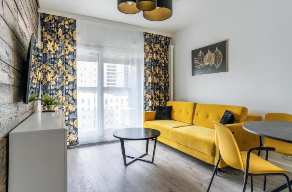 Golden - Mennica Apartamento
