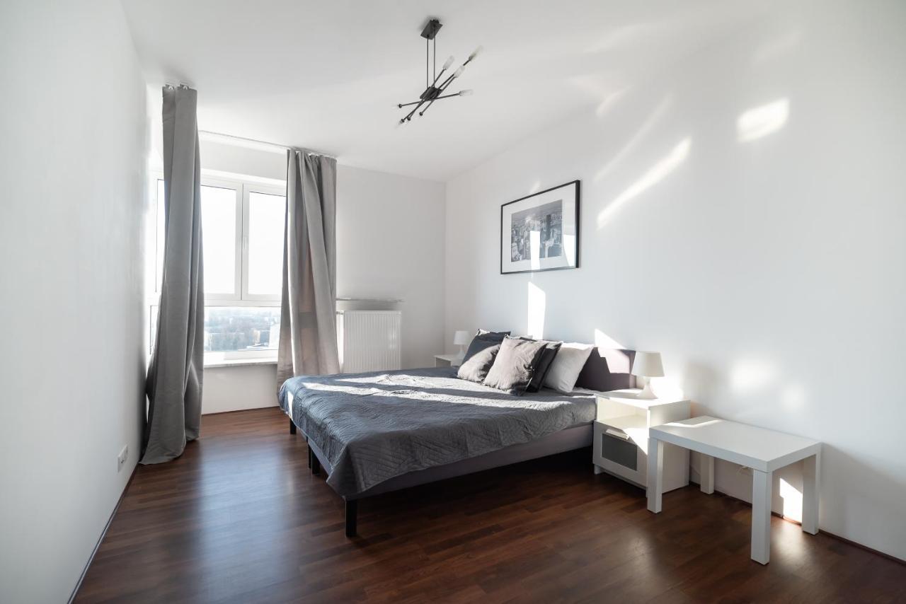 Apartment View Of The City Skyline Warschau