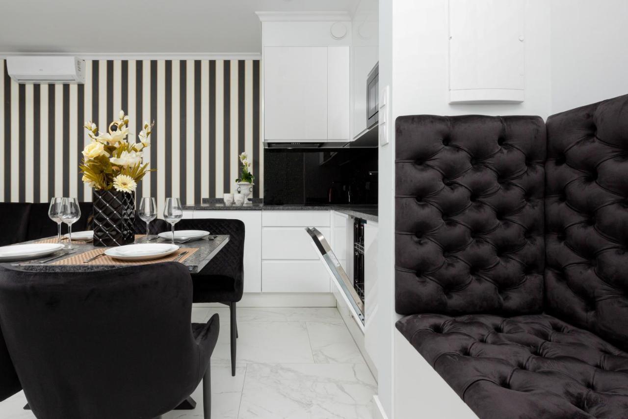 Mennica - Center By Renters Aparthotel *