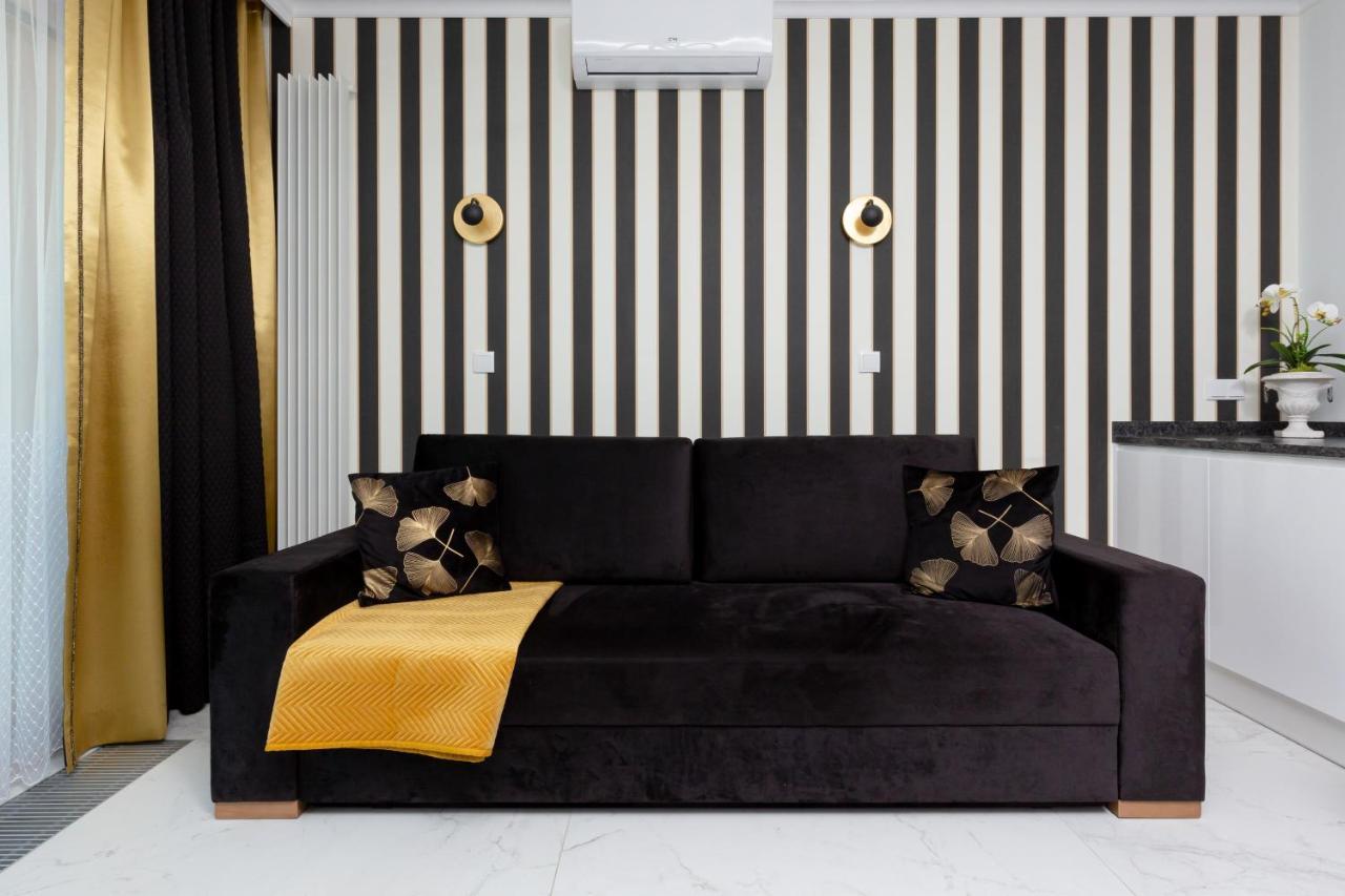 Mennica - Center By Renters Aparthotel
