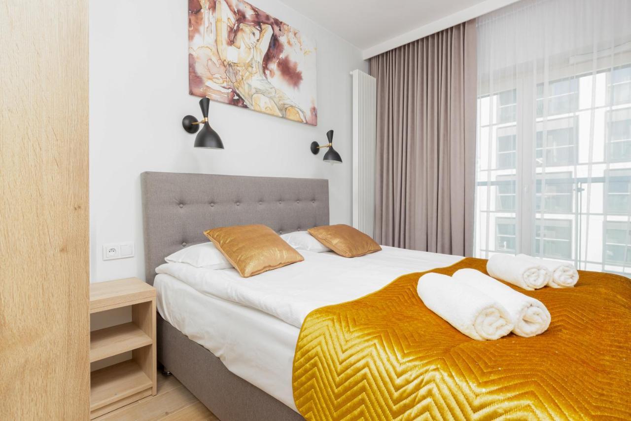 Aparthotel Mennica - Center By Renters