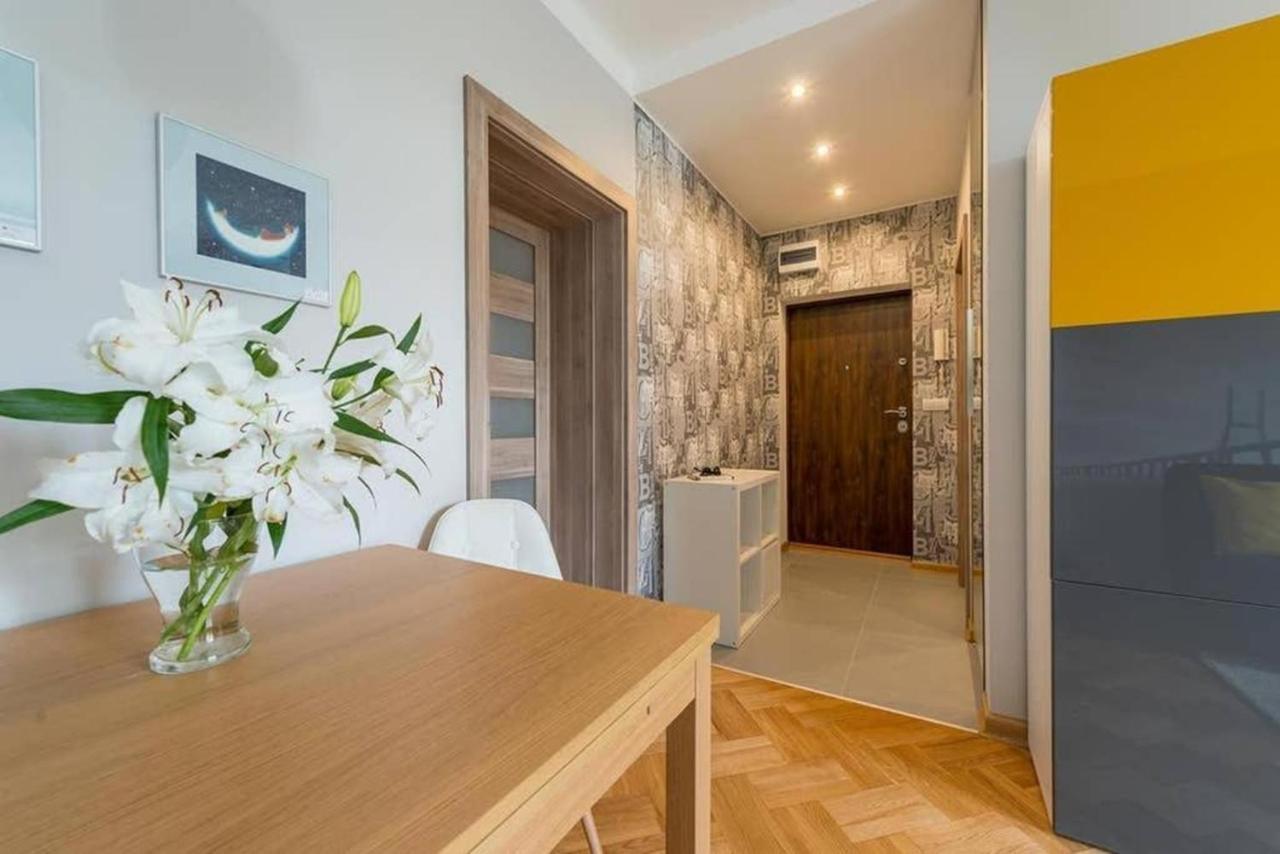 Modern And Cozy- Golden Apartments- Central Location Apartament *