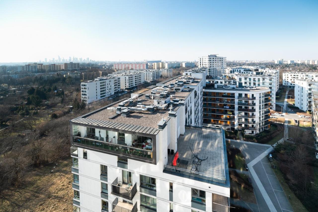 View Of The City Skyline Apartment *