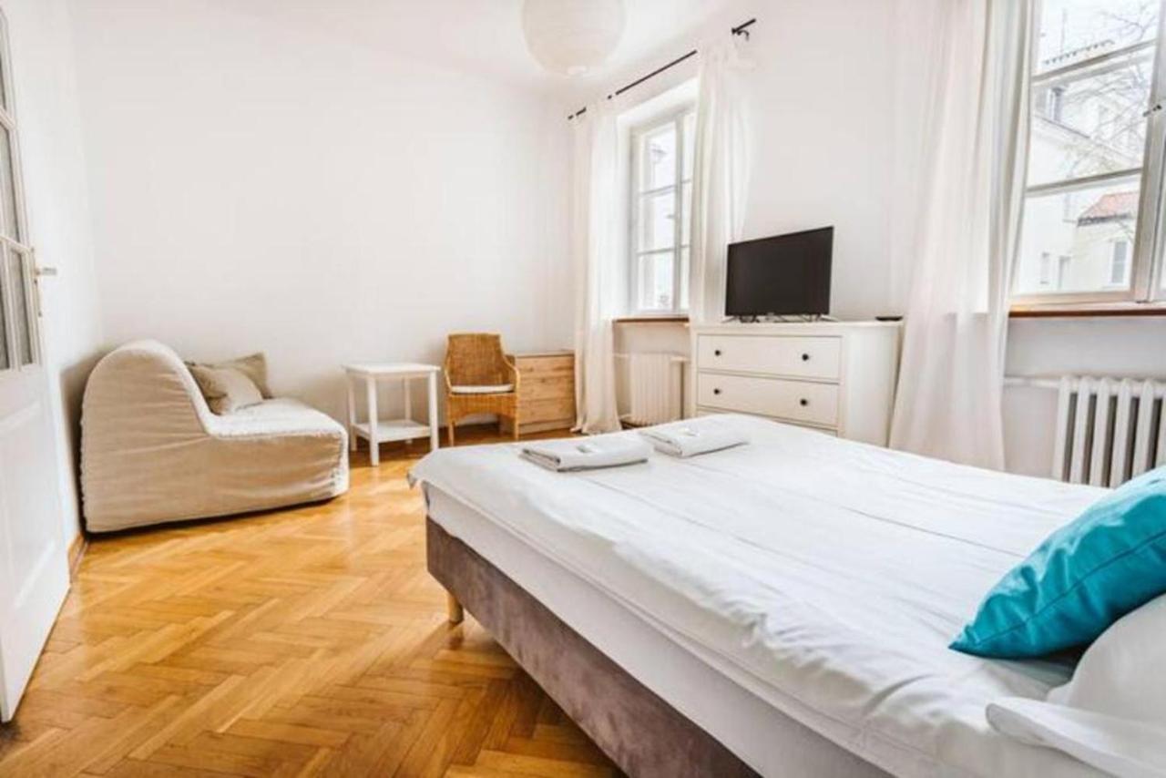 Golden Apartments/old Town/c2/4 *