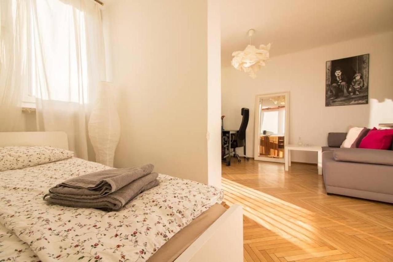 Bright And Cozy- Golden Apartments- Center- żelazna Apartament