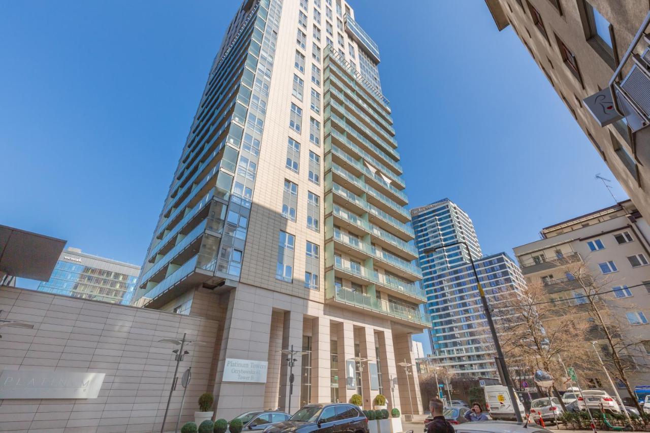 Apartment Platinum Towers With Parking By Renters Prestige