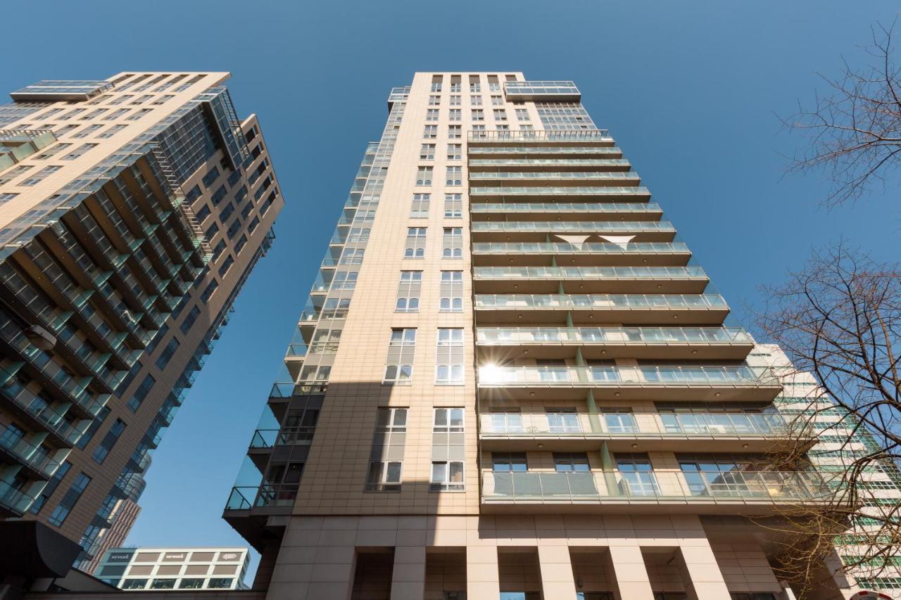 Platinum Towers With Parking By Renters Prestige Apartment Warschau