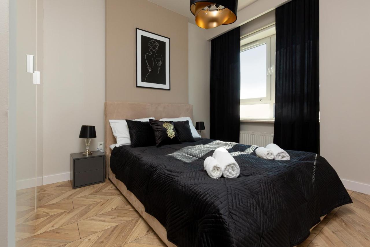 Apartment Platinum Towers With Parking By Renters Prestige *