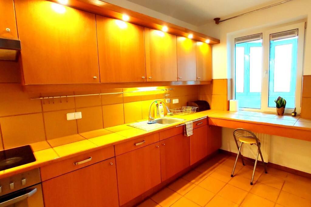 Apartment 6