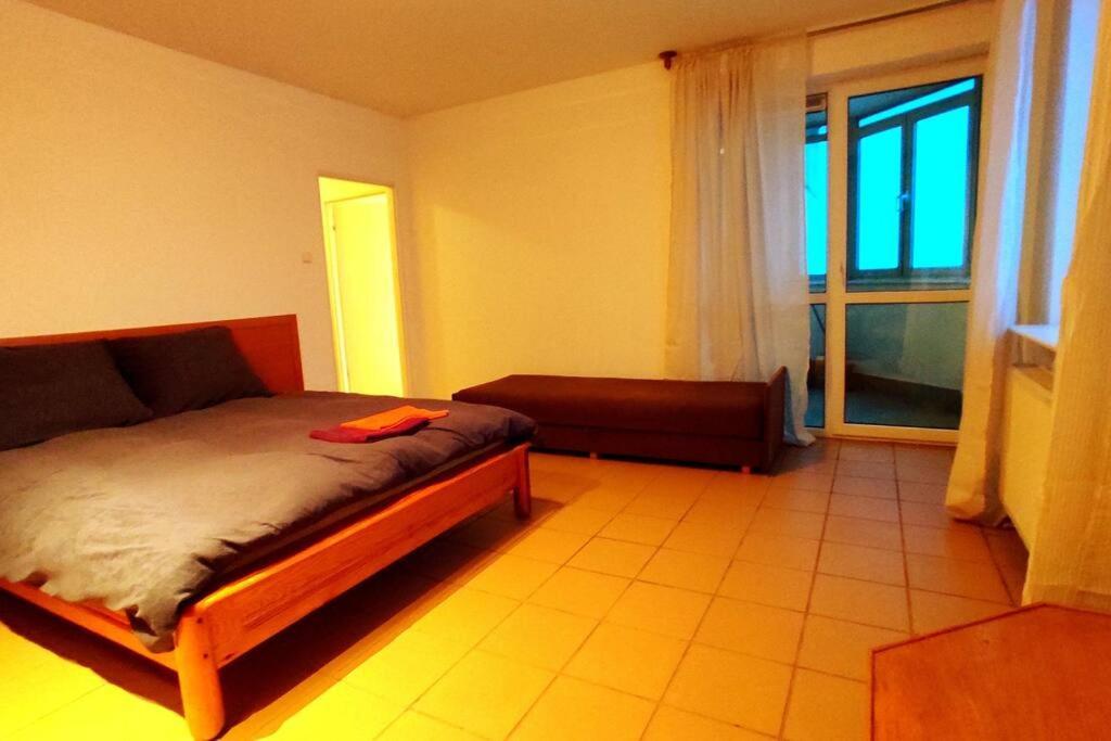 6 * Warsaw