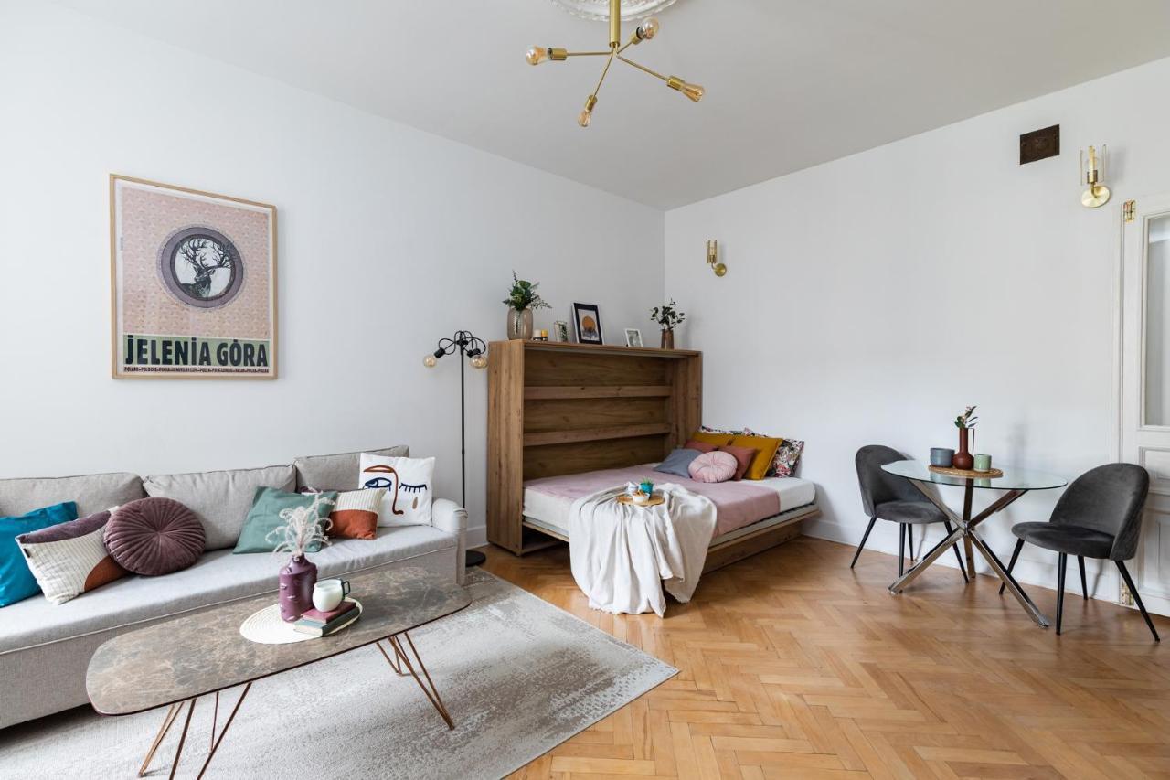 Superapart Krucza 47a * Warsaw