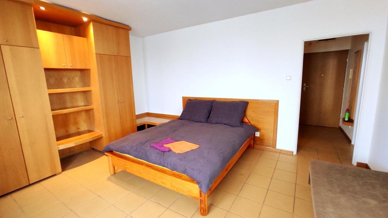6 * Warsaw