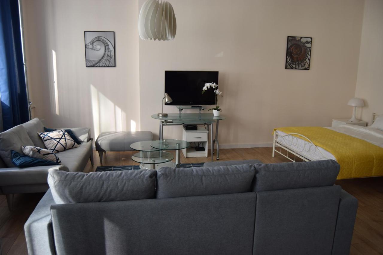 Be My Guest - Marszalkowska - Center Of Subway Wi-fi Breakfast Apartment Warsaw