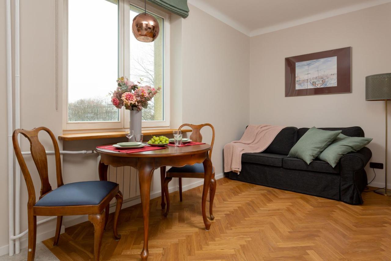 Apartment Wiktorska By Renters *