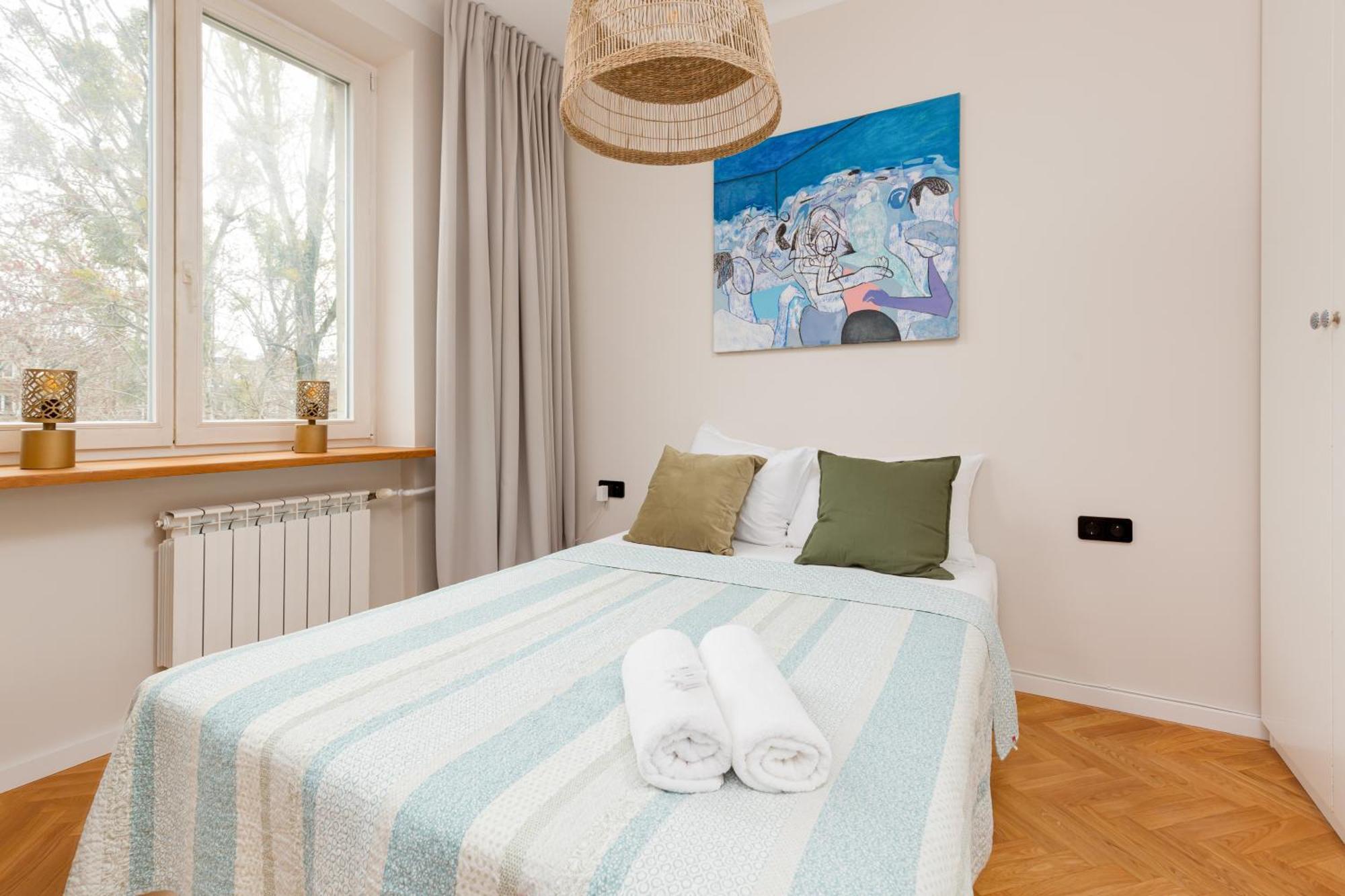 Apartment Wiktorska By Renters Warsaw