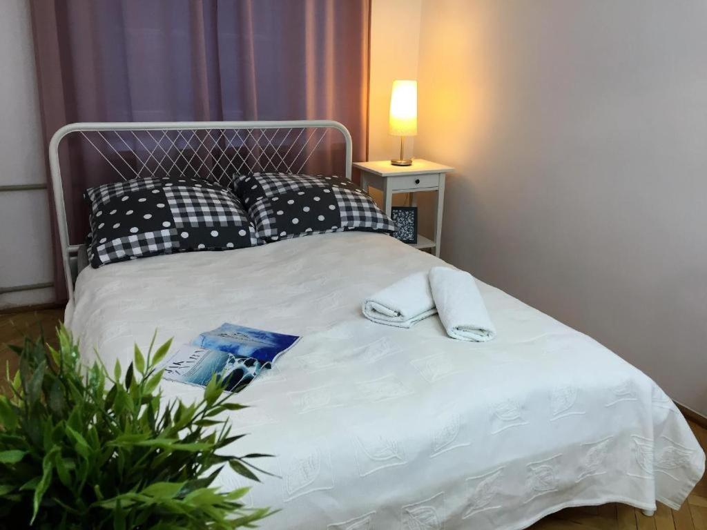 - Mi Old Town Swietojanska Apartment *