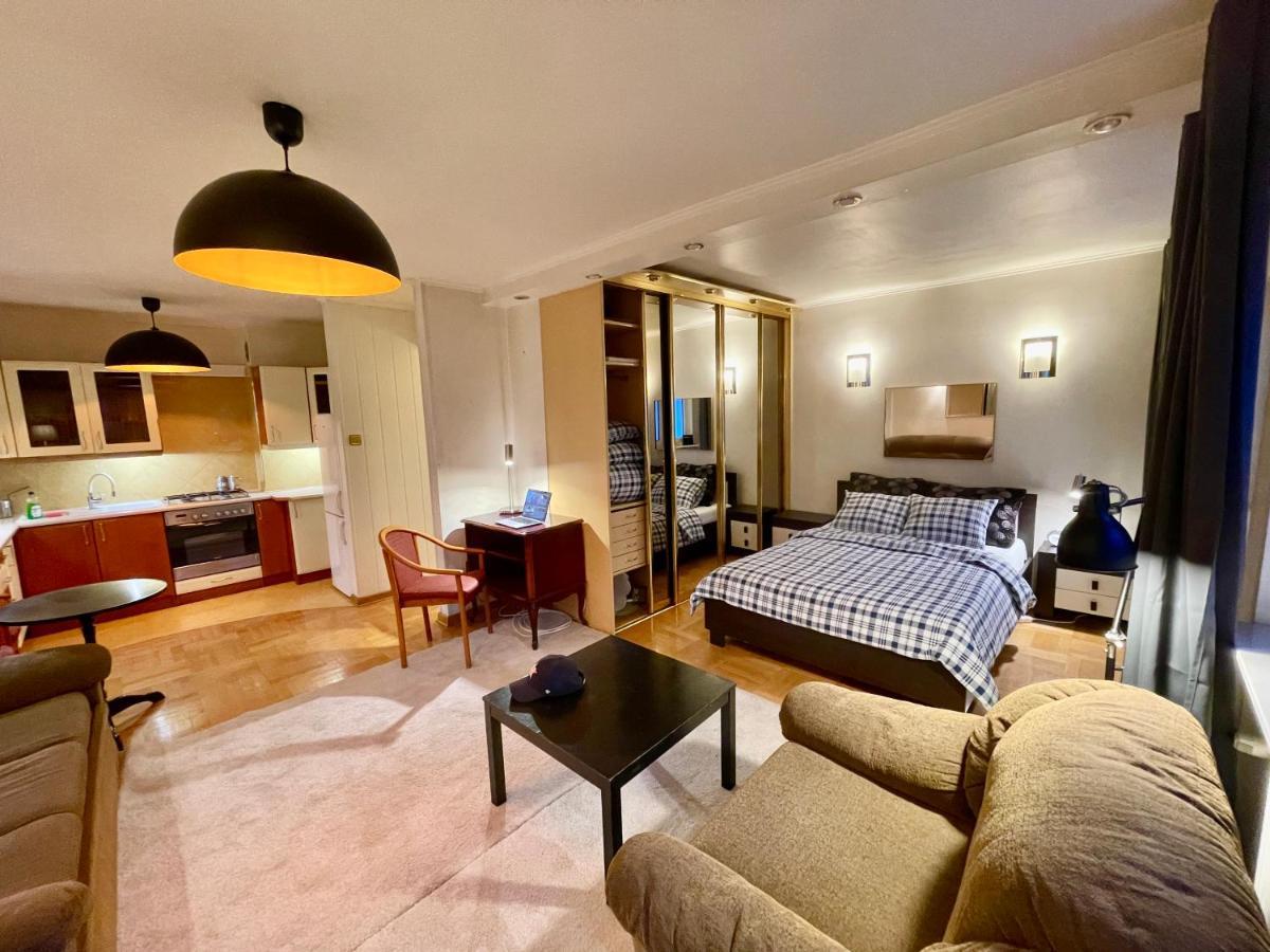 Smyr Apartament Warszawa