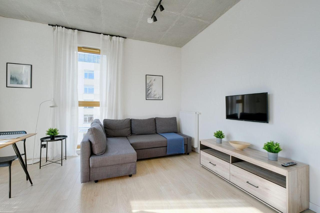 Apartment Patriotow 303 Warsaw