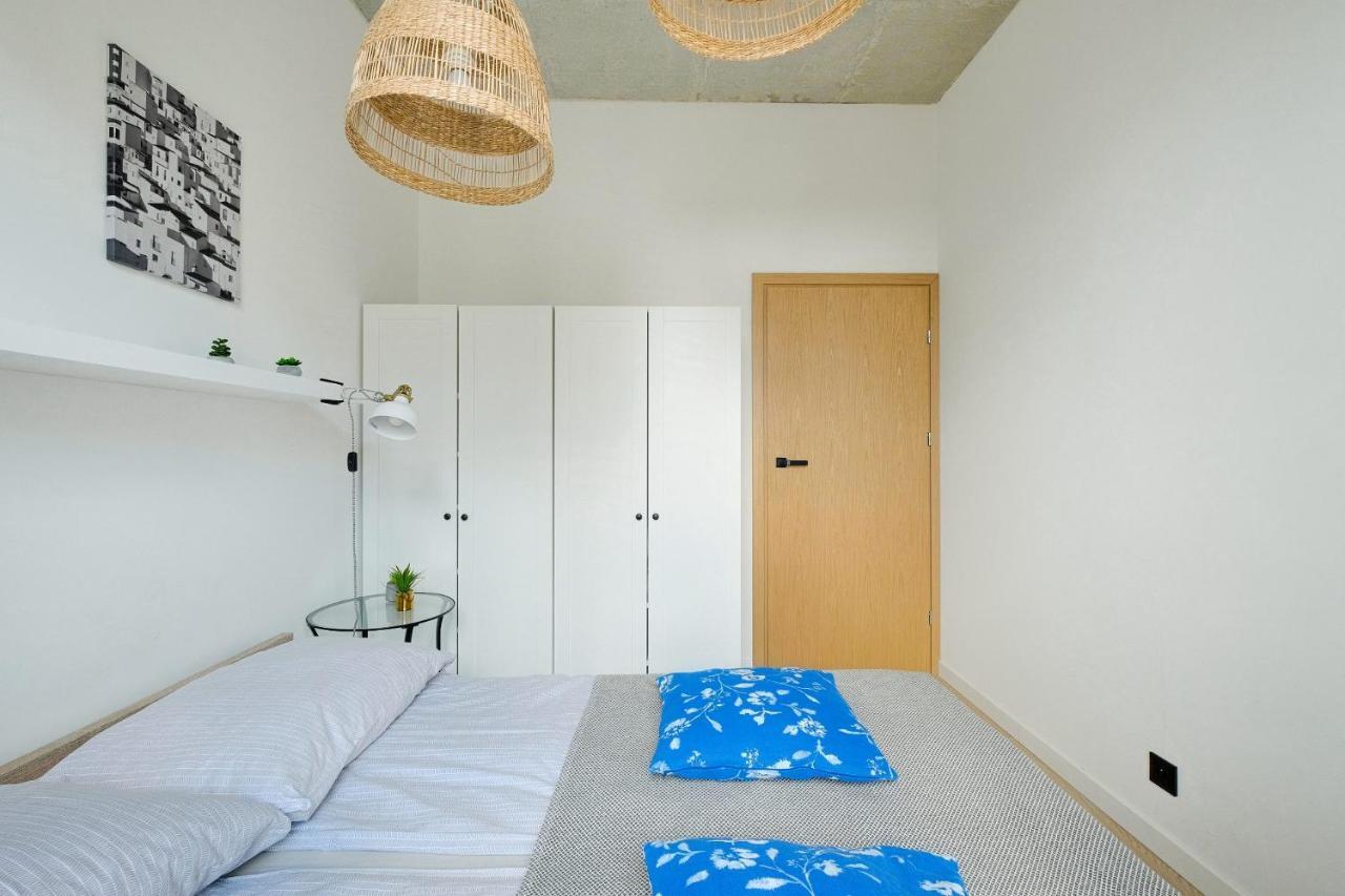 Apartment Patriotow 303 Warsaw