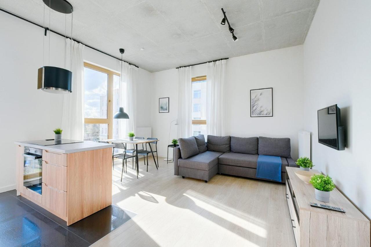 Apartment Patriotow 303 Warsaw