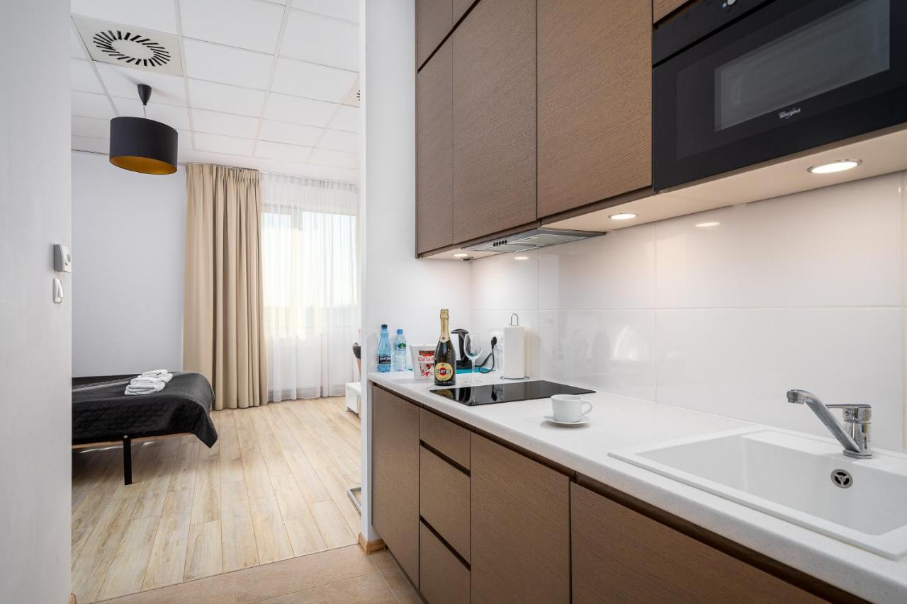 Aleje Jerozolimskie Street Apartment Warsaw