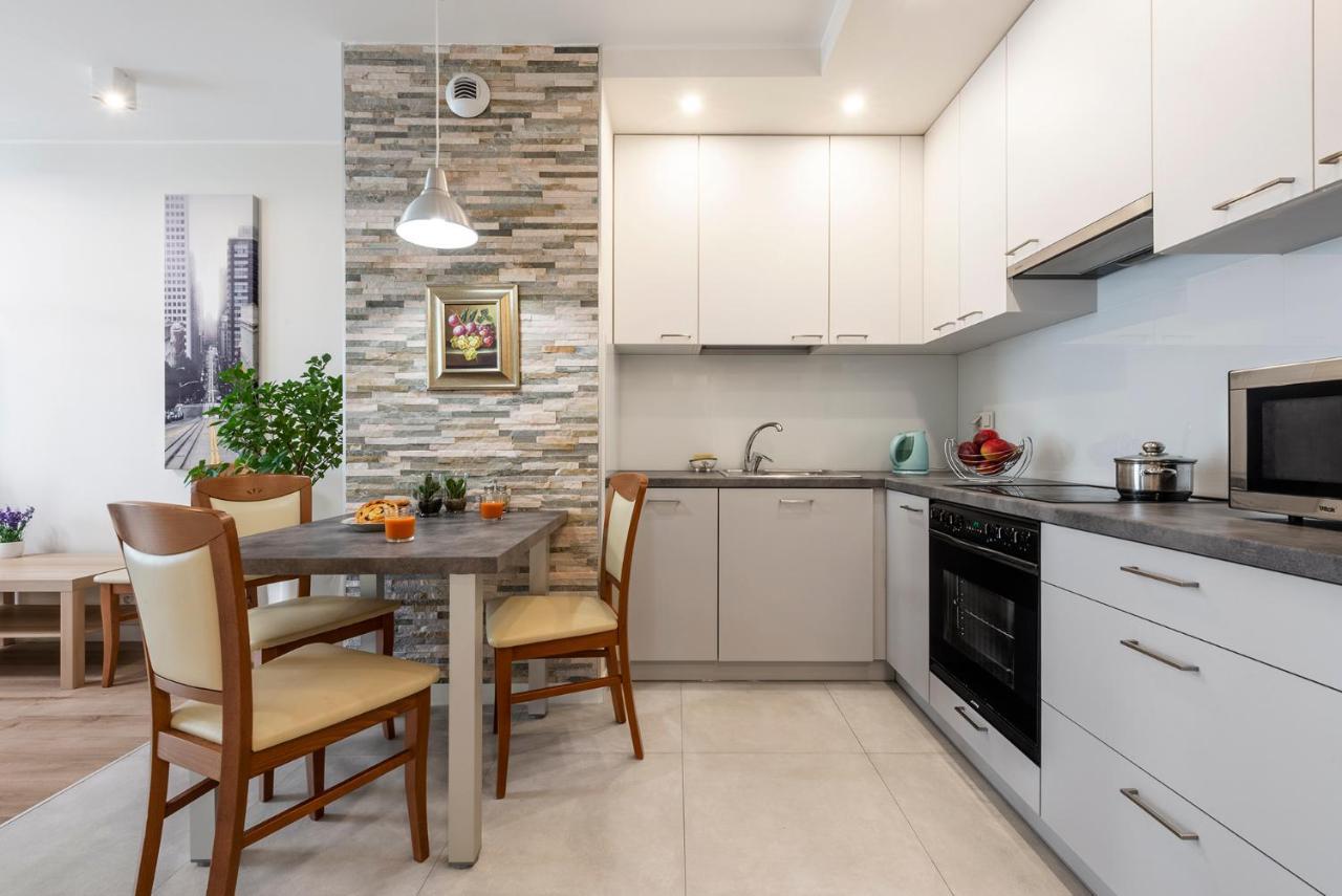 Apartment Metro Wilanowska Aparts Warsaw