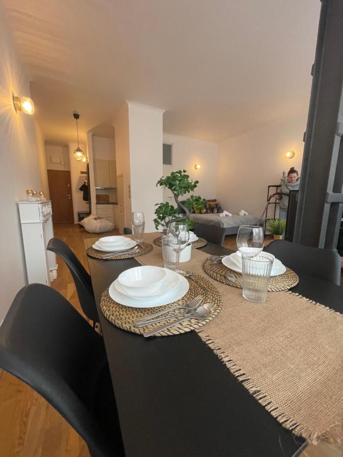 Apartment Wiejska 14: Smart Center Near Parliament