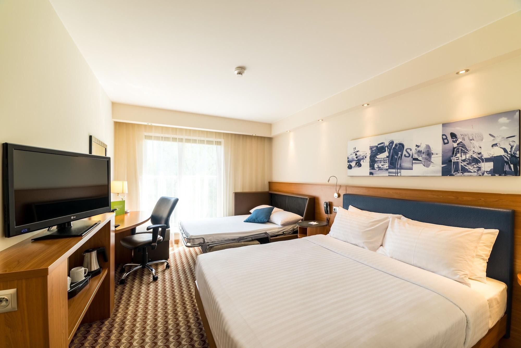Hampton By Hilton Airport Hotel