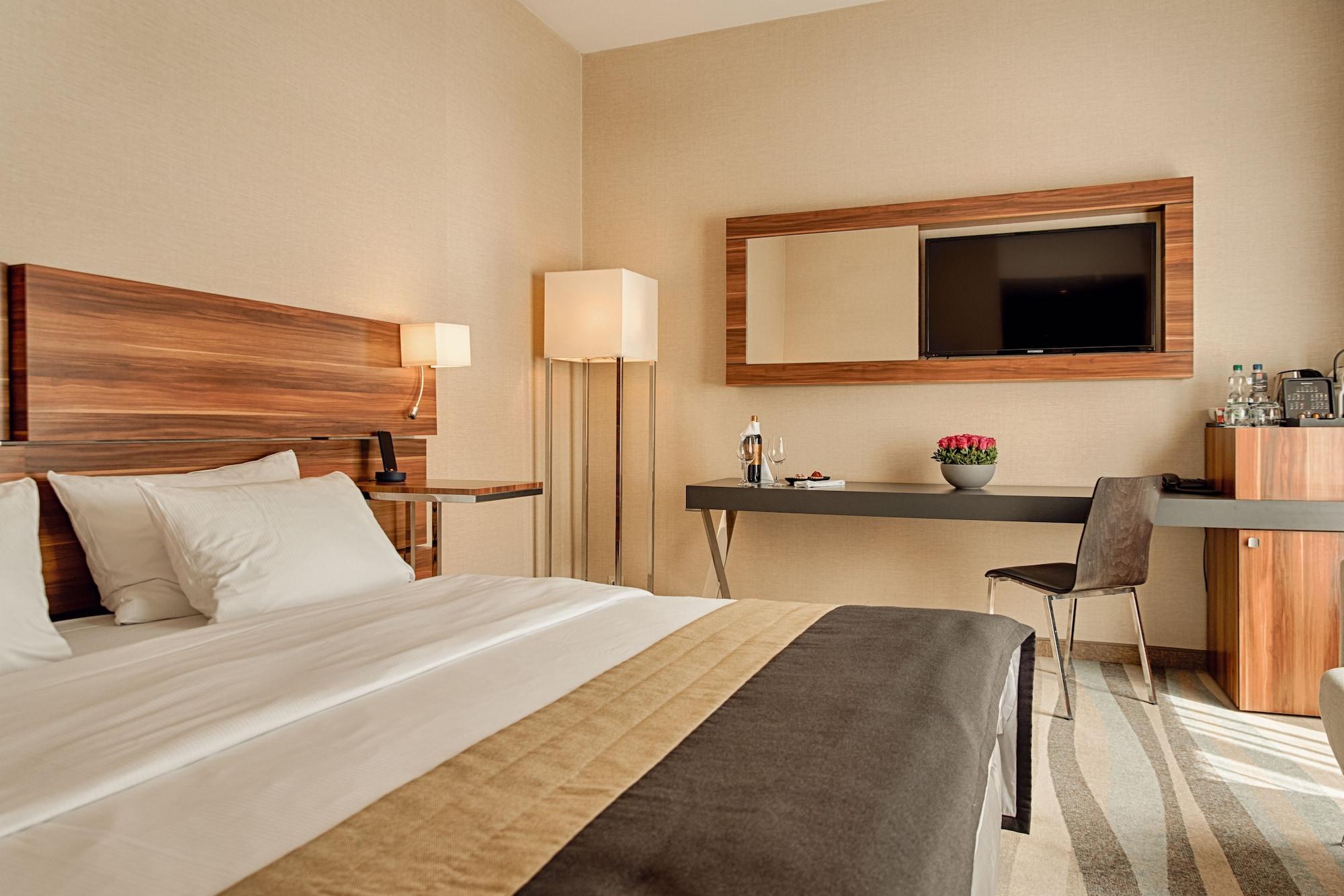 Plaza Hotel Warsaw