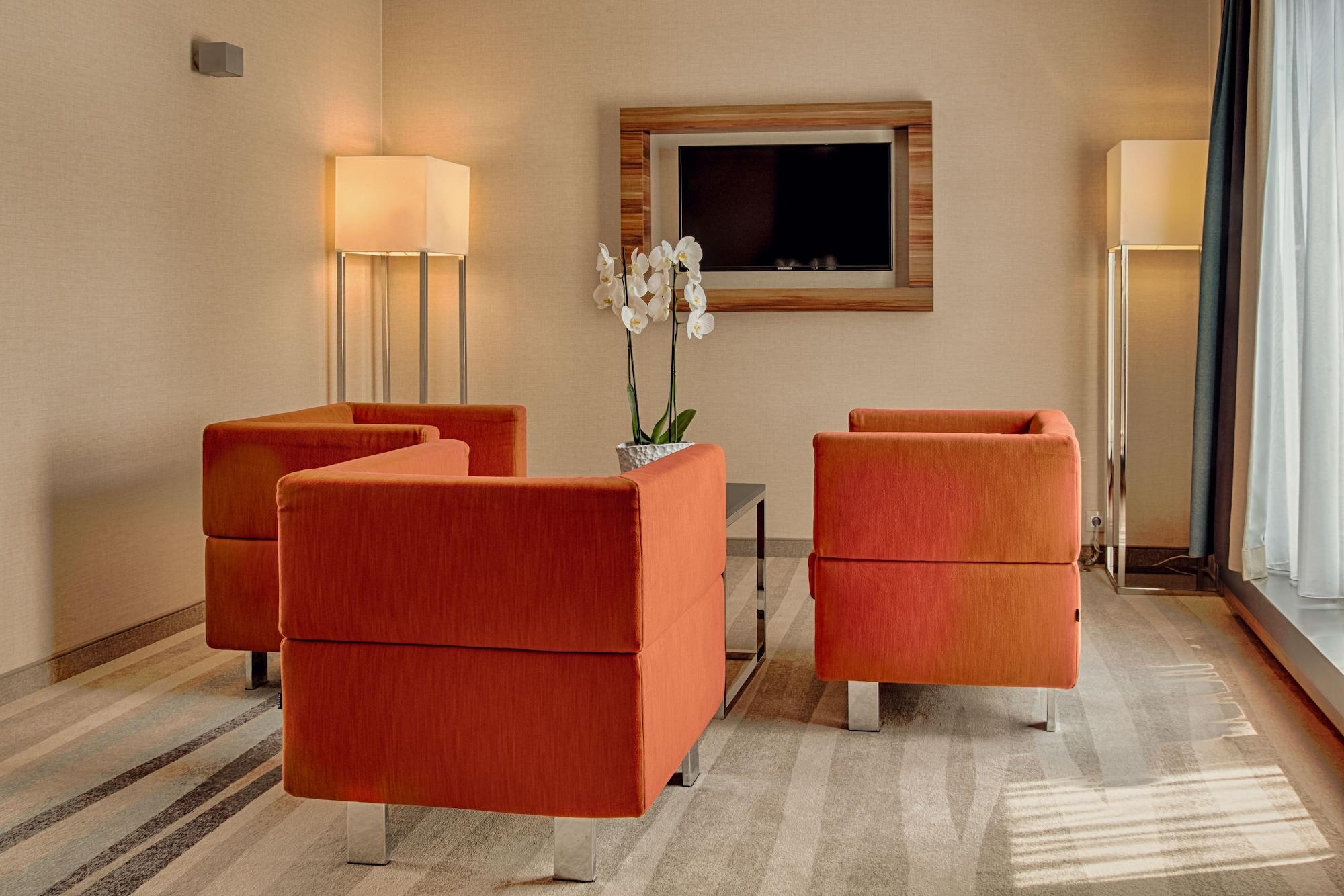 Plaza Hotel 4*