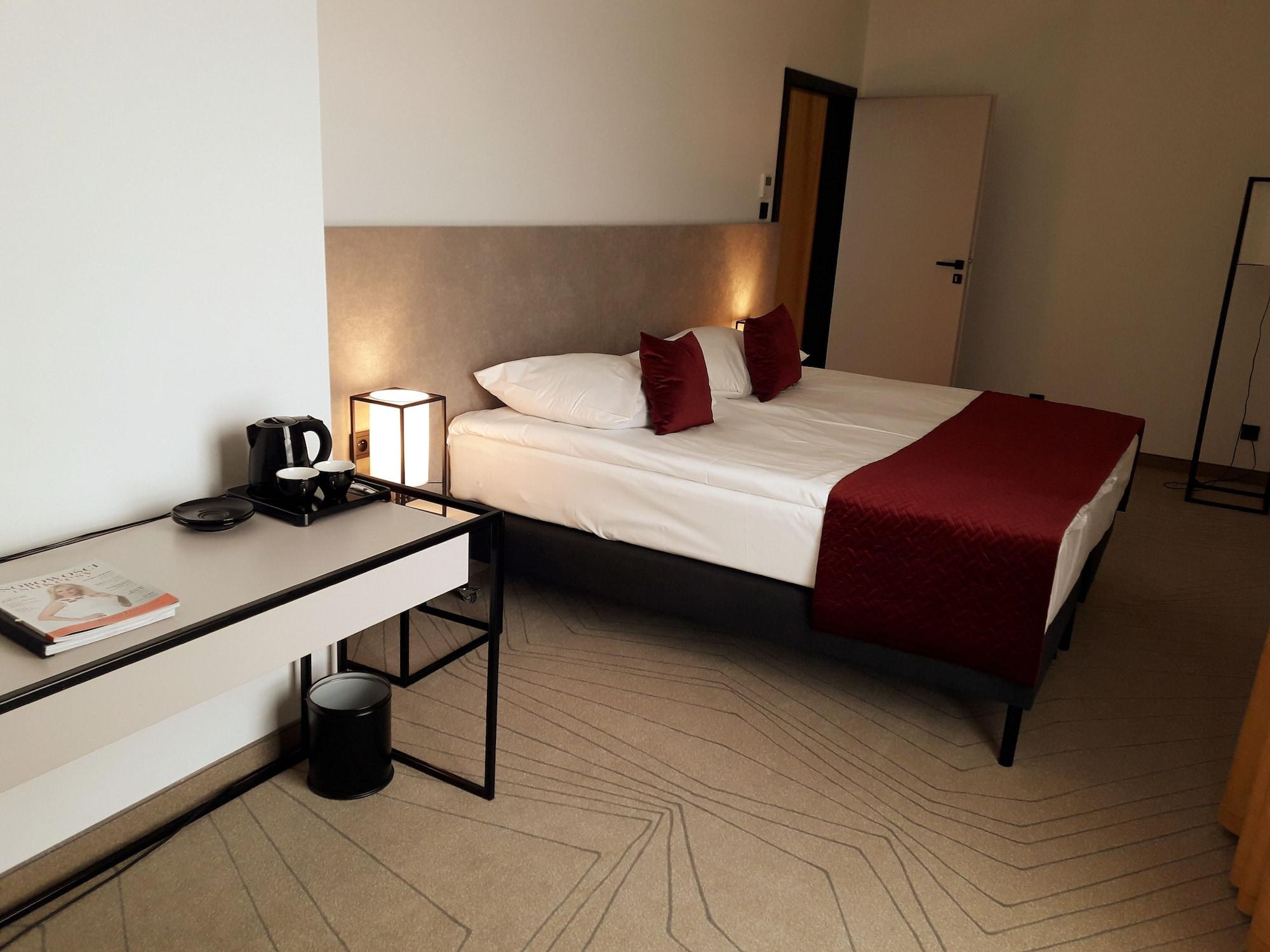 Hotel Arche Krakowska 4*