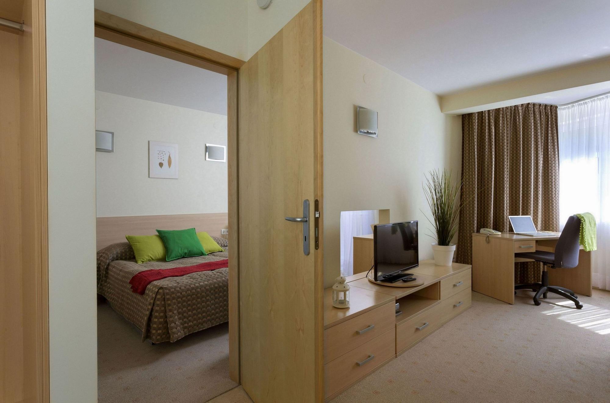 Media Park 3* Warsaw