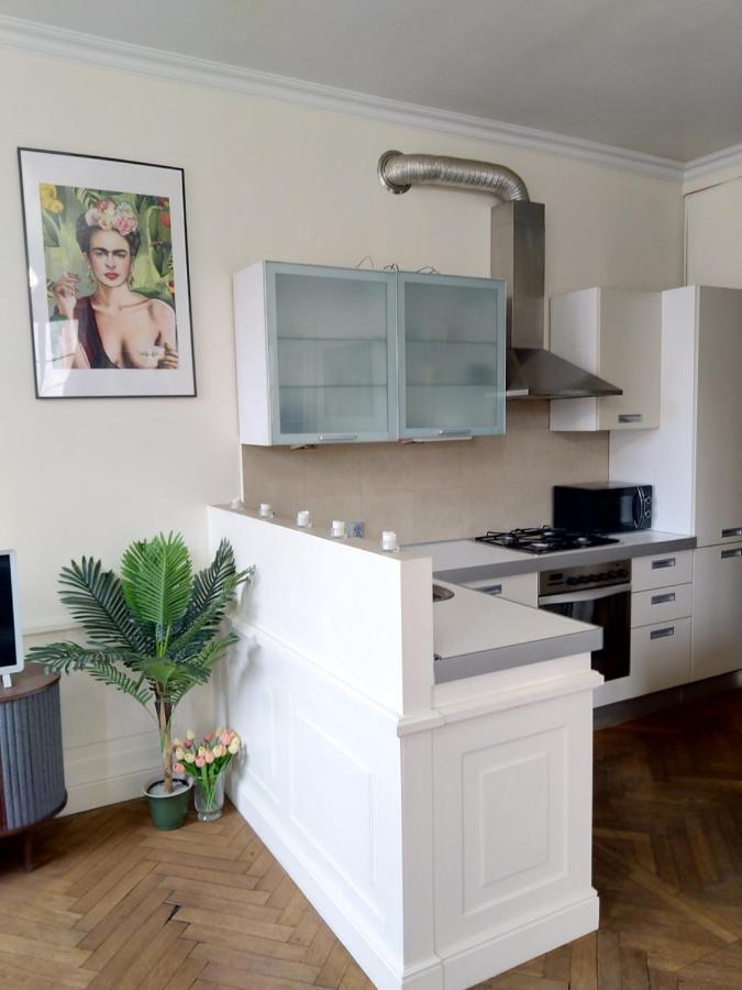 Castle Square Z Widokiem Na Plac Zamkowy I Zamek Krolewski Apartment