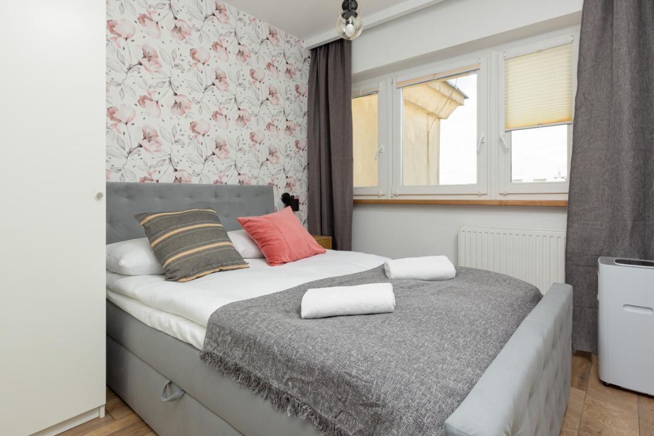 Floor View Marszalkowska By Renters Apartment